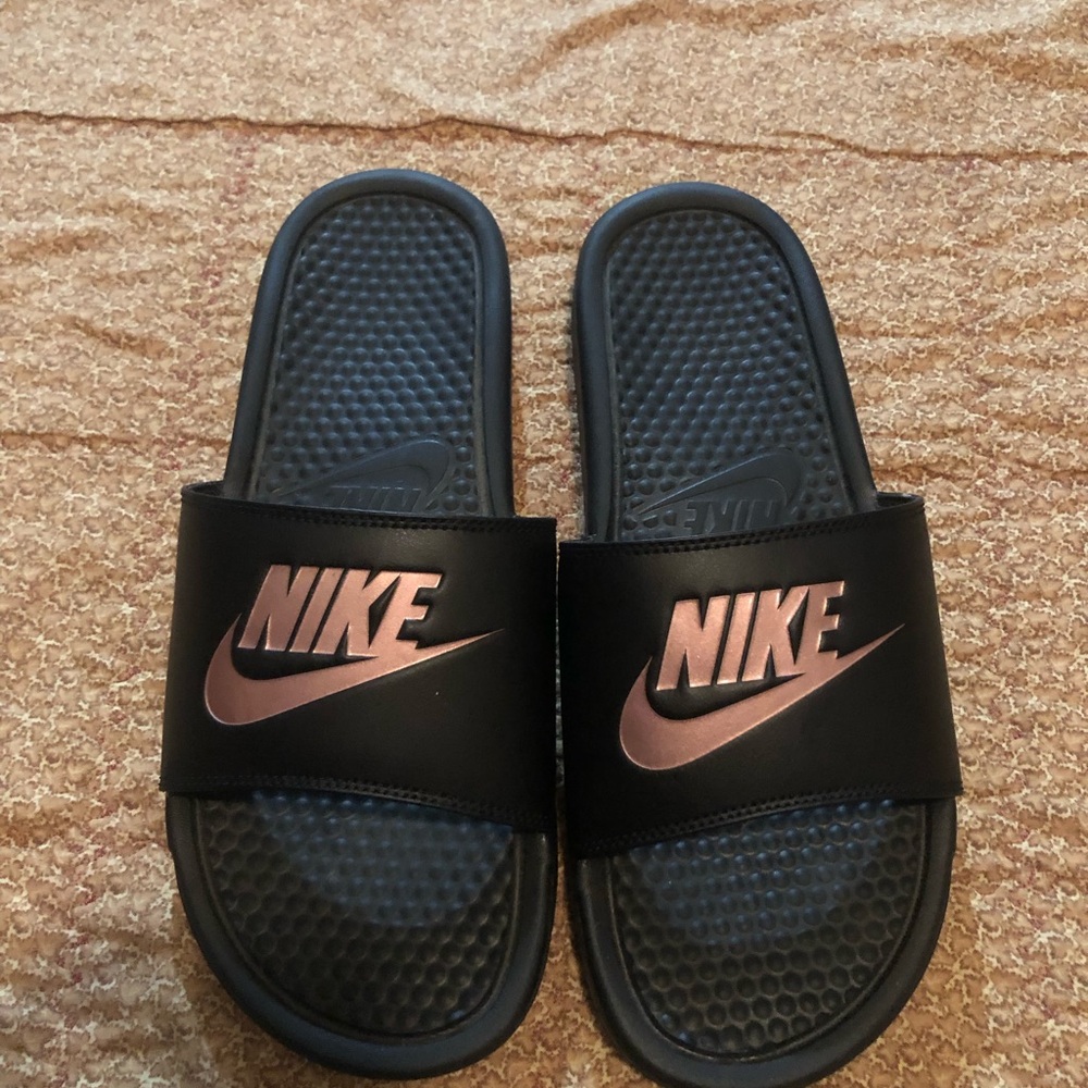 Women’s Nike slides